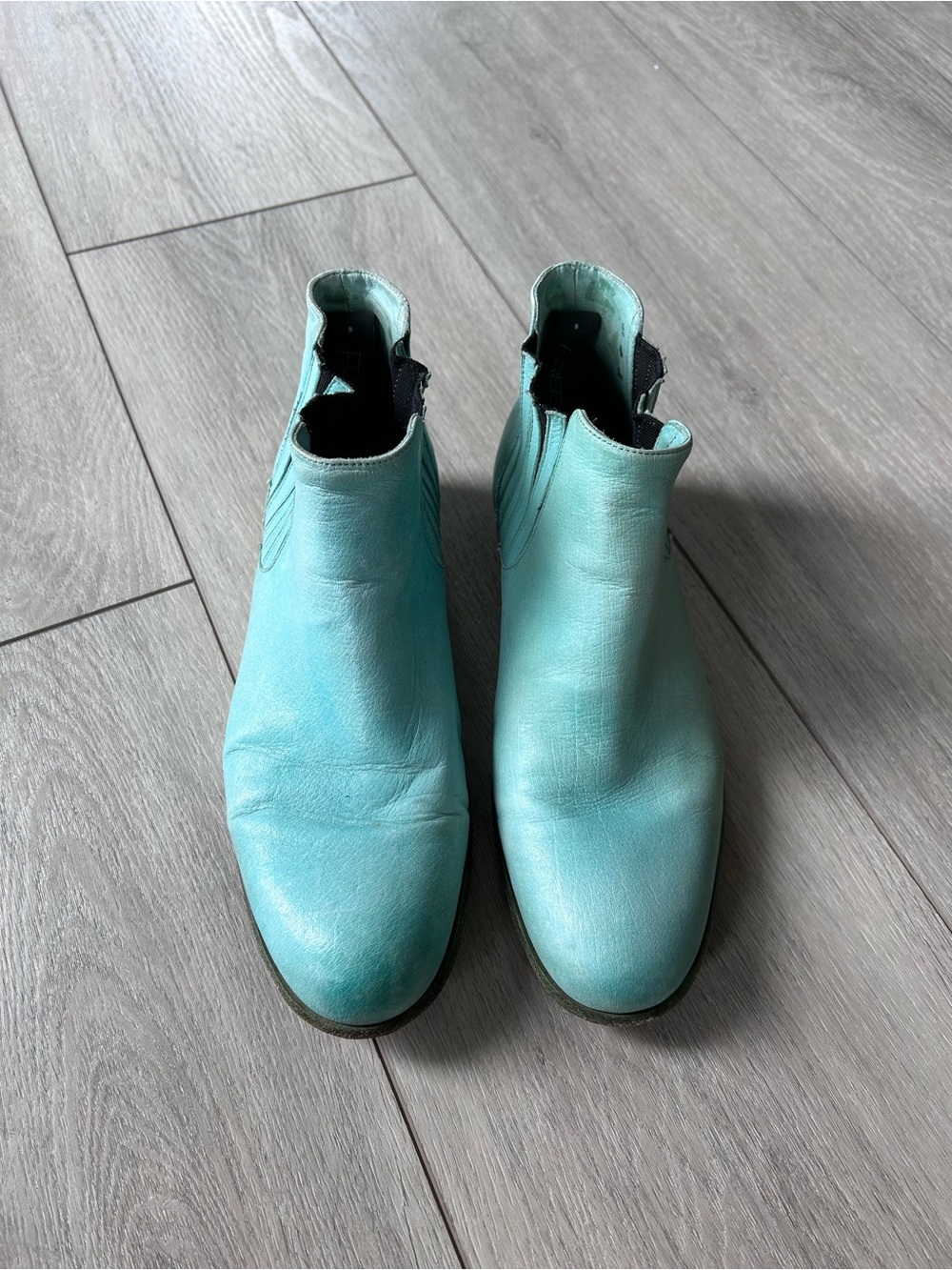 Free Lance Turquoise Leather Ankle Booties Low Heel Elastic Side Gores Boho Boot